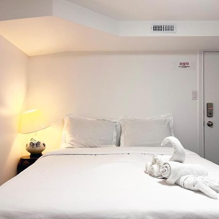 Simple & Tidy Private Rooms Toronto Eksteriør billede